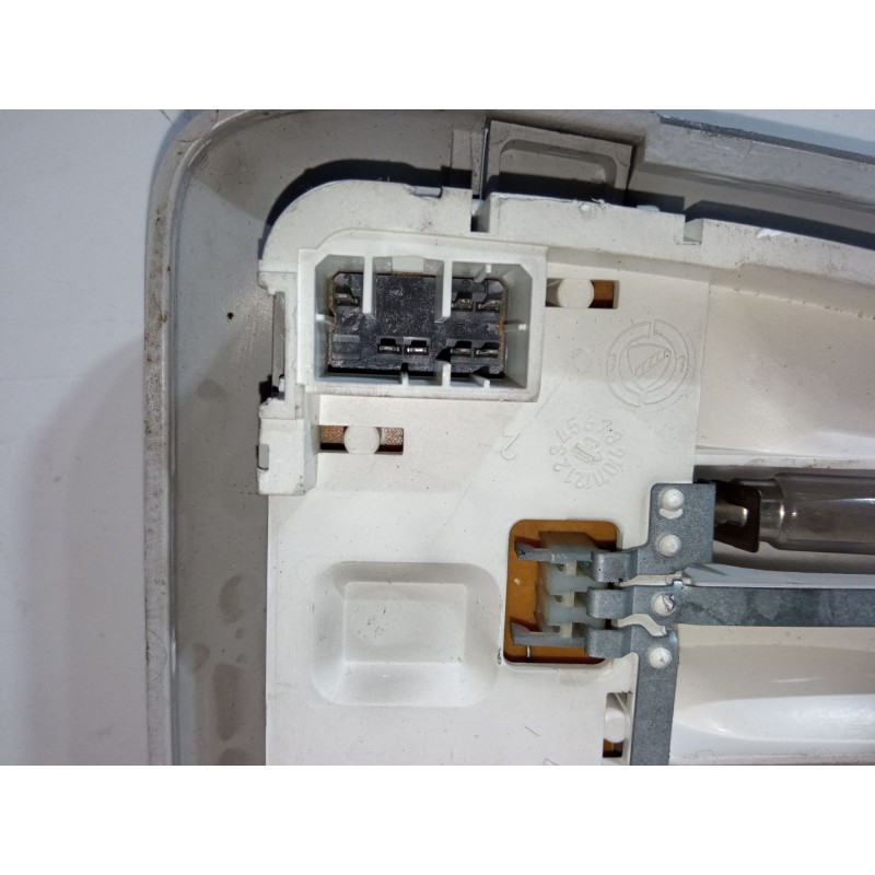 Recambio de luz interior trasera para fiat stilo (192_) 1.9 jtd (192_xe1a) referencia OEM IAM 735273815  