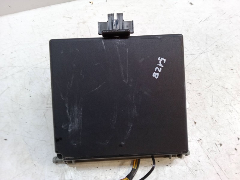 Recambio de caja reles / fusibles para peugeot 205 ii (20a/c) 1.1 referencia OEM IAM   