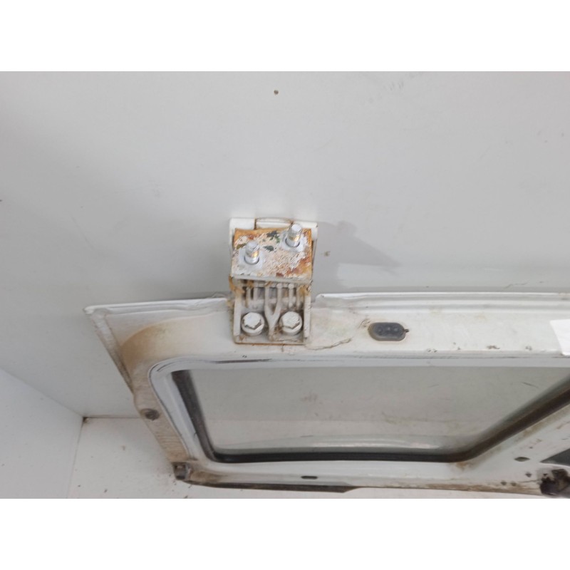 Recambio de porton trasero izquierdo para renault trafic autobús (t_, p_, v_) 2.1 d referencia OEM IAM   