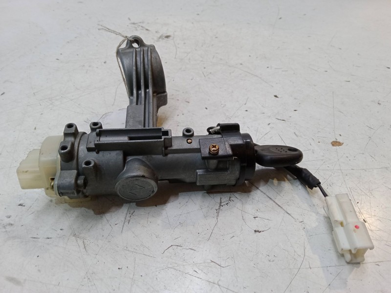 Recambio de clausor para hyundai getz (tb) 1.1 referencia OEM IAM   