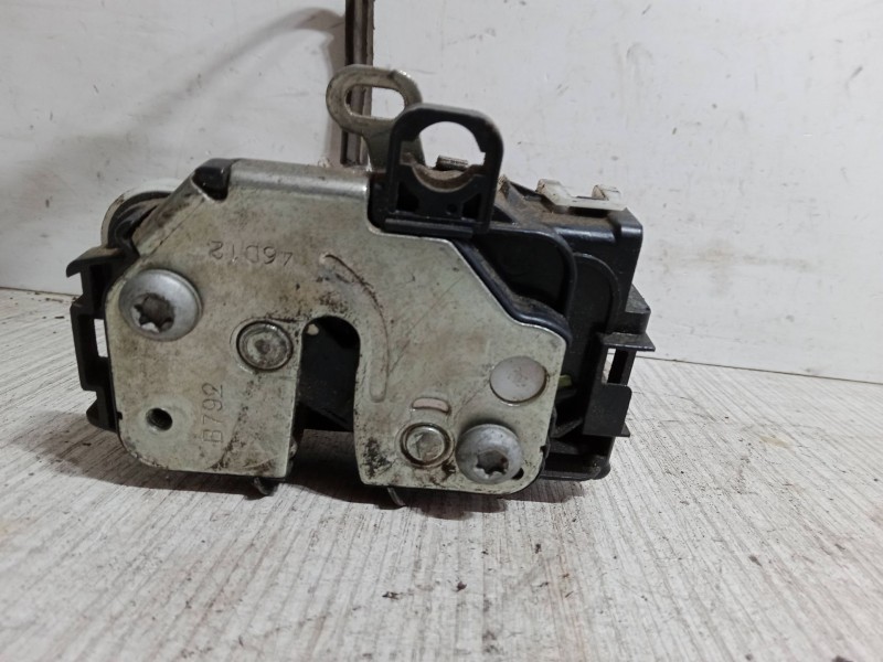 Recambio de cerradura puerta delantera derecha para fiat 500 (312_) 1.2 (312axa1a) referencia OEM IAM   