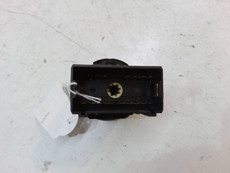 Recambio de conmutador de luces para volkswagen golf iv (1j1) 1.6 16v referencia OEM IAM TC41C0941531A  C1A-T2543