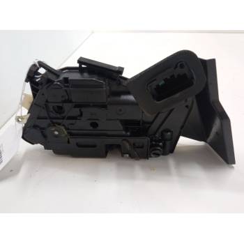 CERRADURA PUERTA TRASERA DERECHA 6v0839016a 