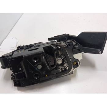 CERRADURA PUERTA TRASERA DERECHA 6v0839016a 