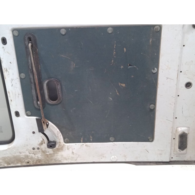 Recambio de porton trasero izquierdo para renault trafic autobús (t_, p_, v_) 2.1 d referencia OEM IAM   