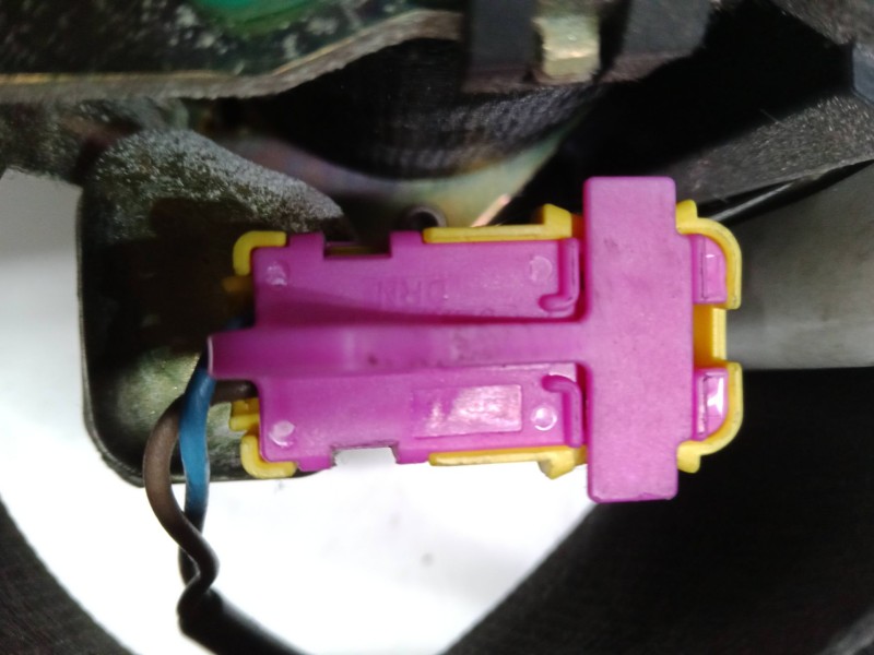 Recambio de cinturon con pretensor delantero derecho para volkswagen golf iv (1j1) 1.9 tdi referencia OEM IAM   