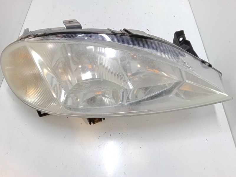 Recambio de faro derecho para renault megane i classic (la0/1_) 1.4 16v (la0d, la1h, la0w, la10) referencia OEM IAM 7700427870G 