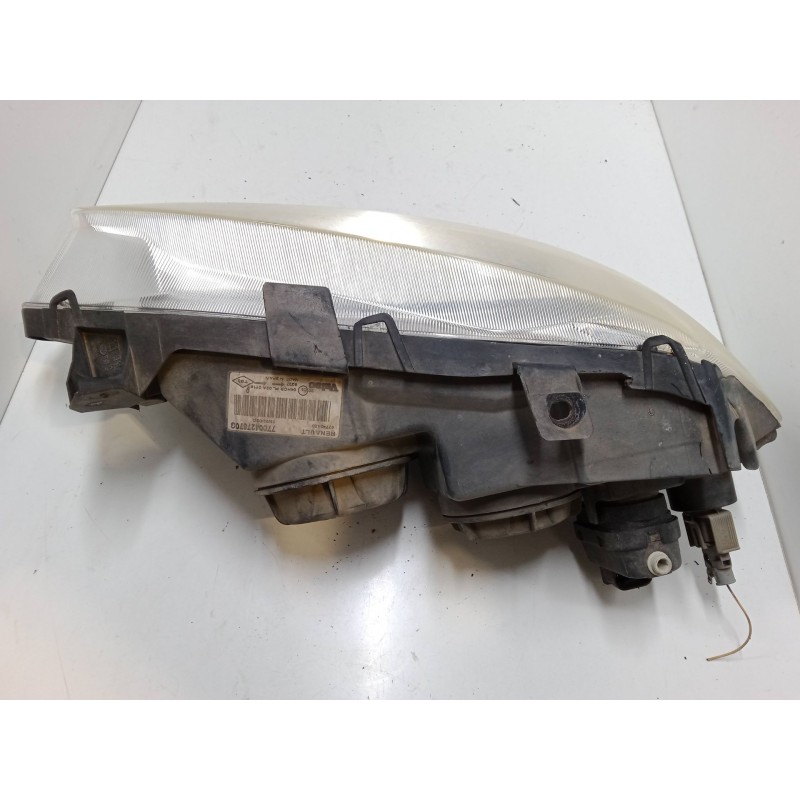 Recambio de faro derecho para renault megane i classic (la0/1_) 1.4 16v (la0d, la1h, la0w, la10) referencia OEM IAM 7700427870G 
