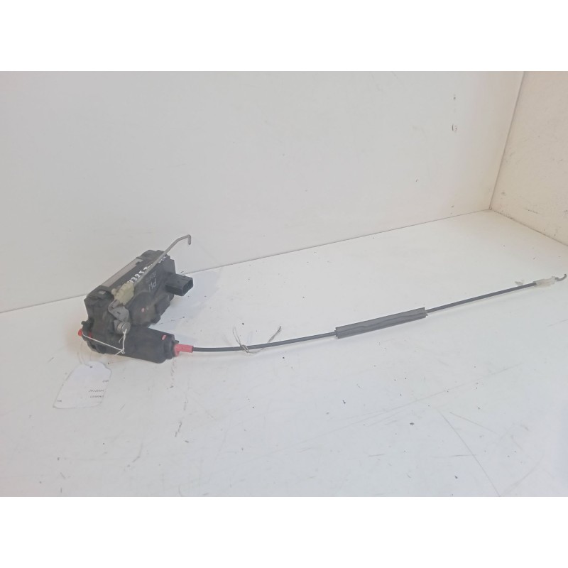 Recambio de cerradura puerta trasera derecha para opel zafira / zafira family b (a05) 1.9 cdti (m75) referencia OEM IAM   