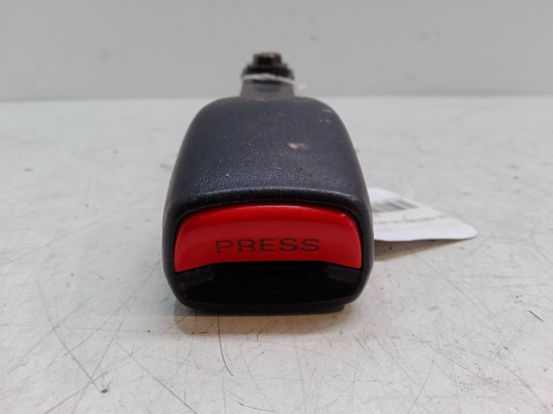 Recambio de anclaje cinturon delantero izquierdo para nissan almera i hatchback (n15) 1.4 referencia OEM IAM   