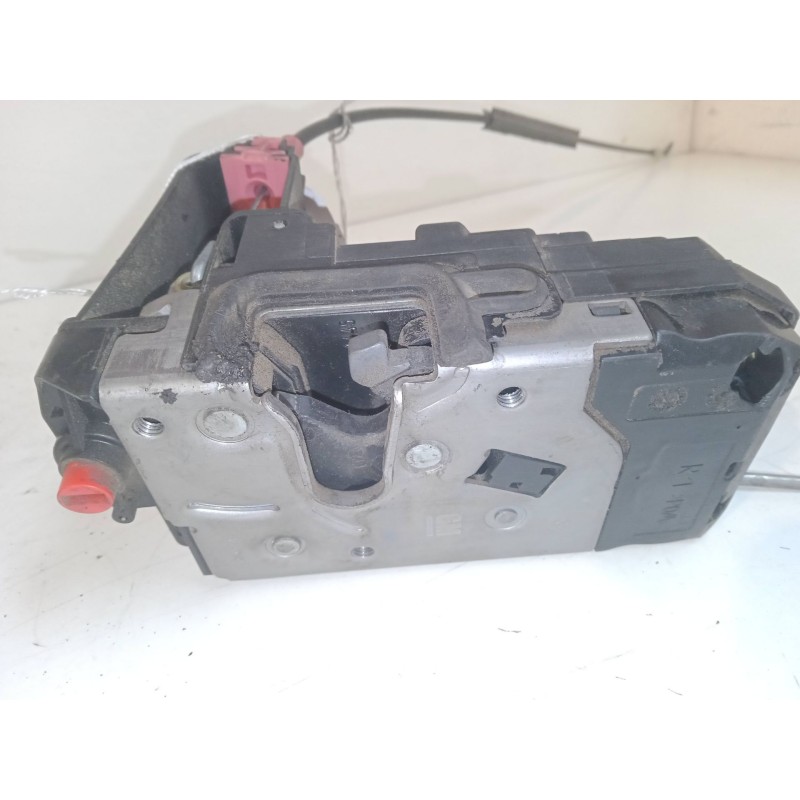 Recambio de cerradura puerta trasera derecha para opel zafira / zafira family b (a05) 1.9 cdti (m75) referencia OEM IAM   