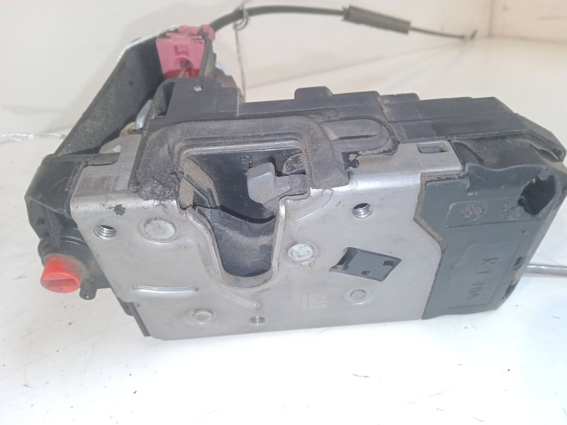 Recambio de cerradura puerta trasera derecha para opel zafira / zafira family b (a05) 1.9 cdti (m75) referencia OEM IAM   