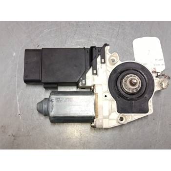 MOTOR ELEVALUNA DELANTERO IZQUIERDO 