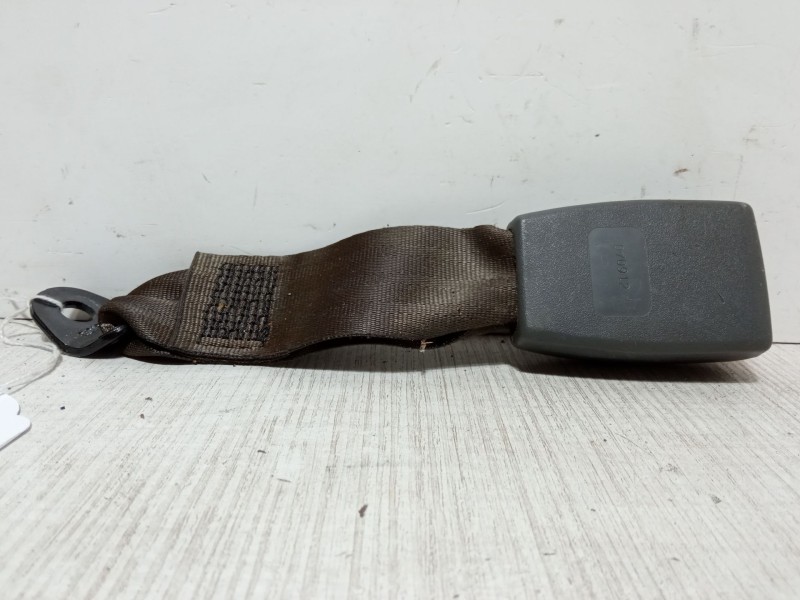 Recambio de anclaje cinturon trasero derecho para kia rio ii (jb) 1.4 16v referencia OEM IAM   