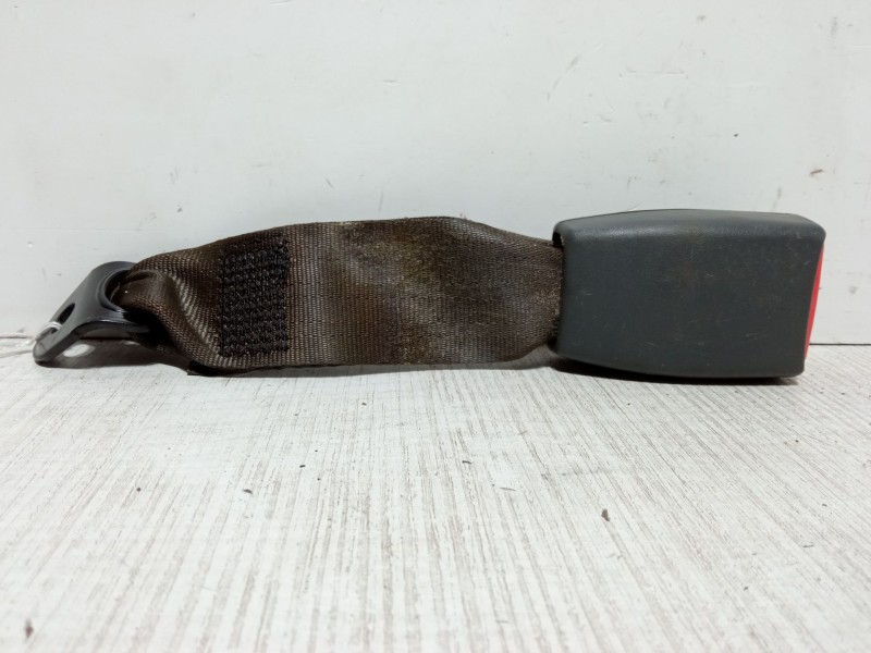 Recambio de anclaje cinturon trasero derecho para kia rio ii (jb) 1.4 16v referencia OEM IAM   