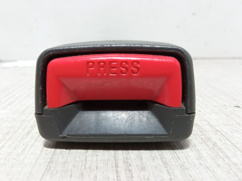 Recambio de anclaje cinturon trasero derecho para kia rio ii (jb) 1.4 16v referencia OEM IAM   