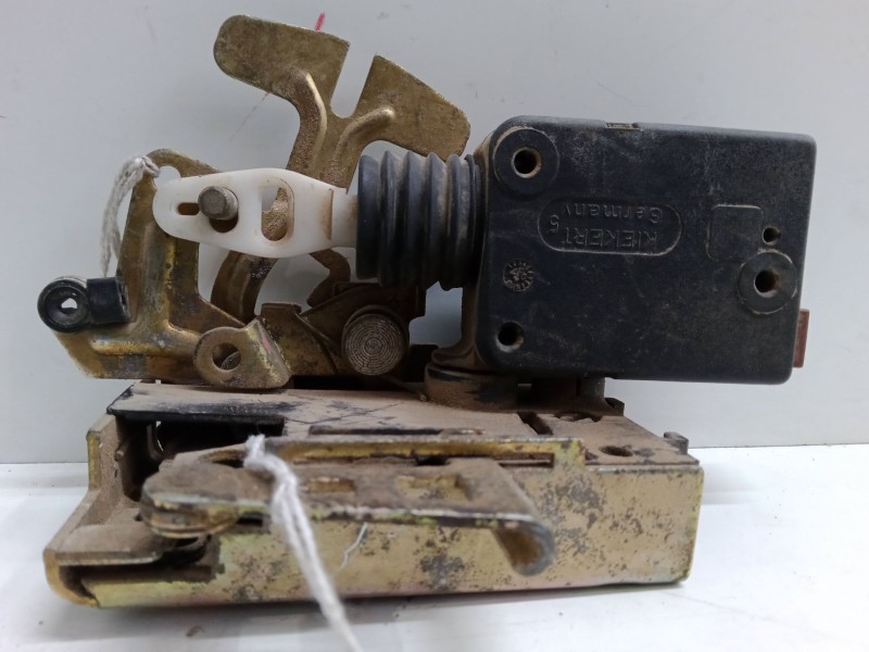 Recambio de cerradura puerta trasera derecha para citroën saxo (s0, s1) 1.4 vts referencia OEM IAM   