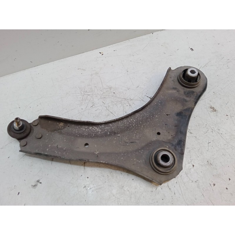 Recambio de brazo suspension inferior delantero derecho para renault megane iii grandtour (kz0/1) 1.5 dci (kz1m, kz1w, kz0r) ref