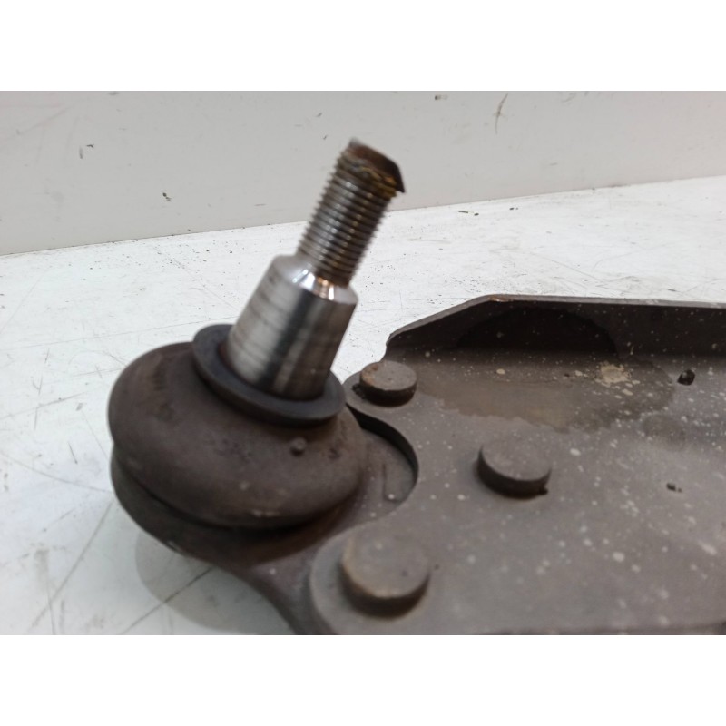 Recambio de brazo suspension inferior delantero derecho para renault megane iii grandtour (kz0/1) 1.5 dci (kz1m, kz1w, kz0r) ref