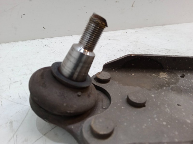 Recambio de brazo suspension inferior delantero derecho para renault megane iii grandtour (kz0/1) 1.5 dci (kz1m, kz1w, kz0r) ref