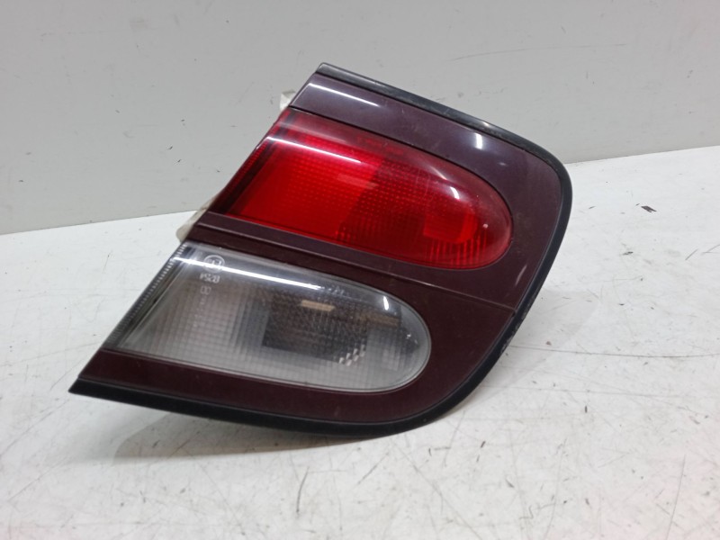 Recambio de piloto trasero porton derecho para nissan almera i hatchback (n15) 1.4 referencia OEM IAM   