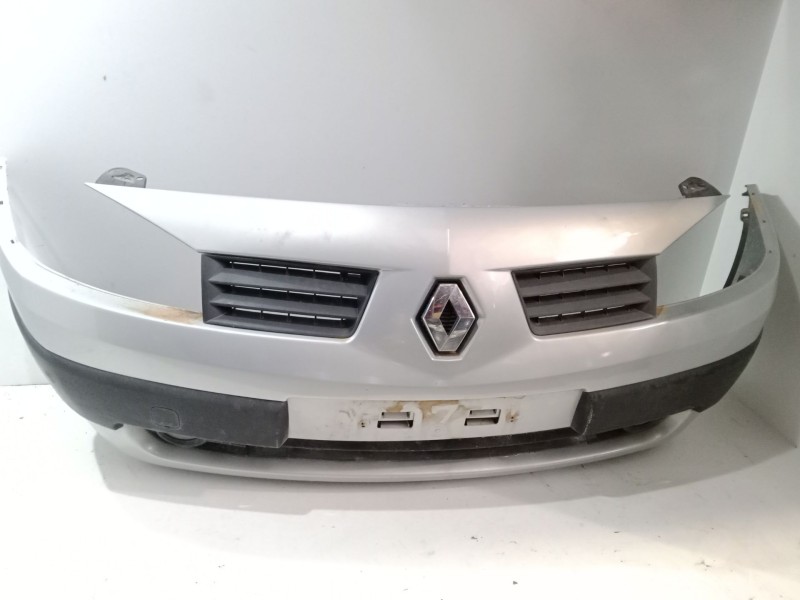 Recambio de paragolpes delantero para renault megane ii (bm0/1_, cm0/1_) 1.9 dci (bm0g, cm0g) referencia OEM IAM   