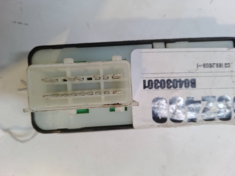 Recambio de mando elevalunas delantero izquierdo para citroën c3 ii (sc_) 1.0 vti 68 referencia OEM IAM   