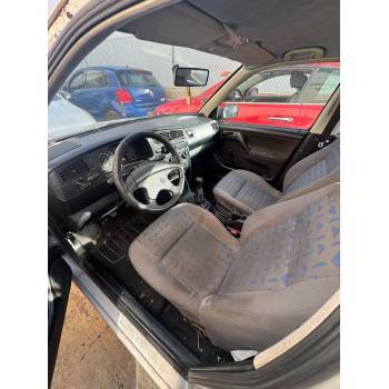 VOLKSWAGEN VENTO (1H2)