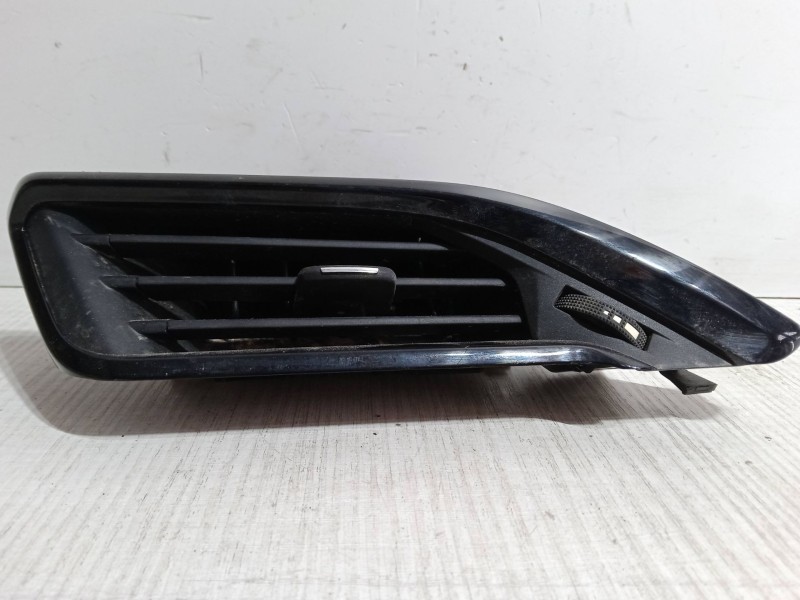Recambio de aireador izquierdo para peugeot 208 i (ca_, cc_) 1.2 vti 82 referencia OEM IAM    Recambio de aireador izquierdo para peugeot 208 i (ca_, cc_) 1.2 vti 82 referencia OEM IAM