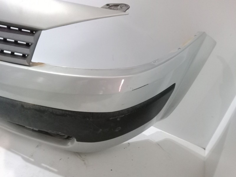 Recambio de paragolpes delantero para renault megane ii (bm0/1_, cm0/1_) 1.9 dci (bm0g, cm0g) referencia OEM IAM   