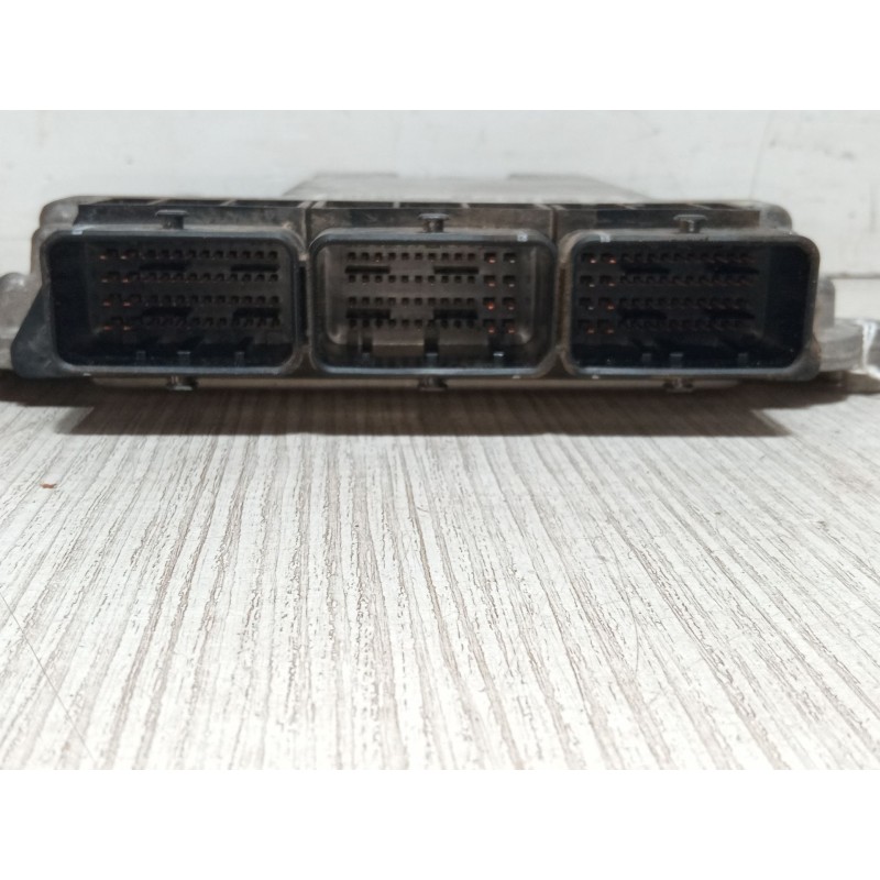 Recambio de centralita motor uce para citroën c-crosser (vu_, vv_) 2.2 hdi referencia OEM IAM 96637579809664487580  0281013666