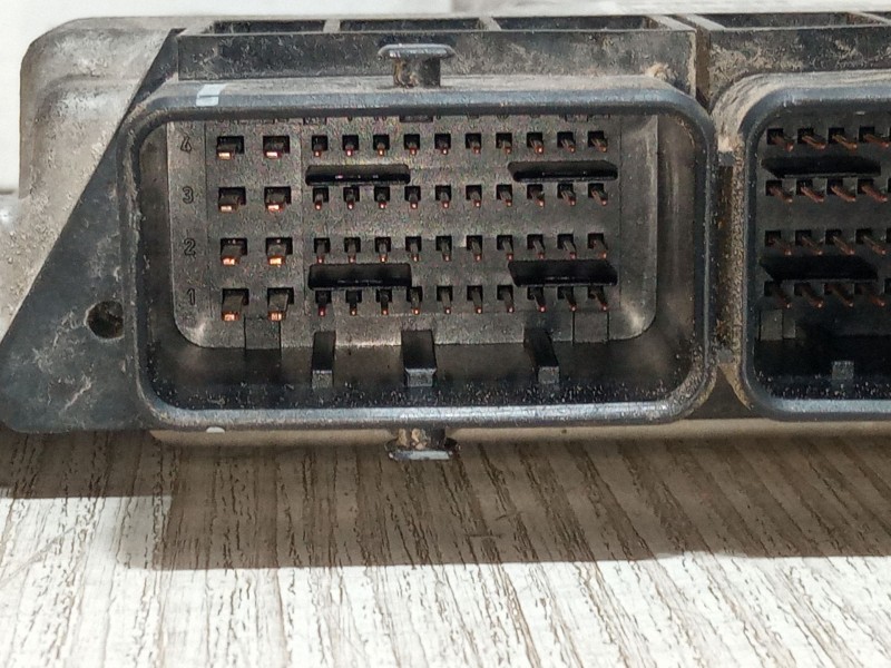 Recambio de centralita motor uce para citroën c-crosser (vu_, vv_) 2.2 hdi referencia OEM IAM 96637579809664487580  0281013666