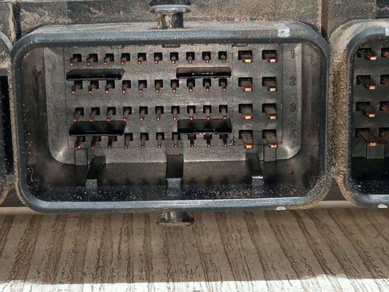 Recambio de centralita motor uce para citroën c-crosser (vu_, vv_) 2.2 hdi referencia OEM IAM 96637579809664487580  0281013666