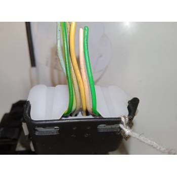 CERRADURA PUERTA TRASERA DERECHA 