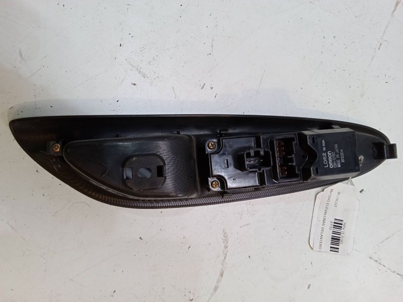 Recambio de mando elevalunas delantero izquierdo para mazda mpv ii (lw) 2.0 di referencia OEM IAM   