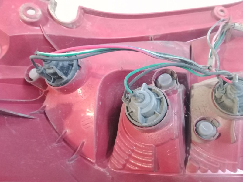 Recambio de piloto trasero derecho para suzuki swift iii (mz, ez) 1.3 ddis (rs 413d) referencia OEM IAM   