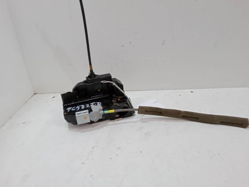 CERRADURA PUERTA TRASERA IZQUIERDA 