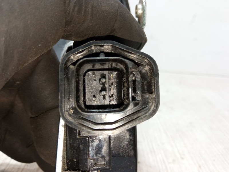 Recambio de cerradura puerta delantera derecha para kia rio ii (jb) 1.4 16v referencia OEM IAM 25XIFR  