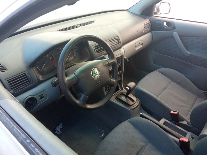 skoda octavia i (1u2) del año 1994