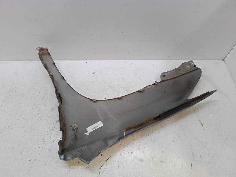 Recambio de aleta delantera derecha para lexus rx (_u3_) 300 (mcu35_) referencia OEM IAM   