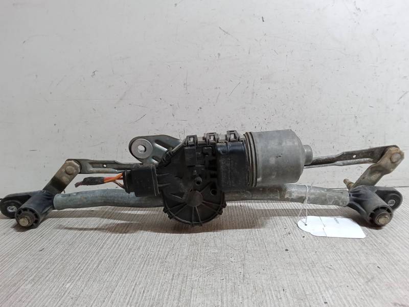 MOTOR LIMPIA DELANTERO 0390241915 