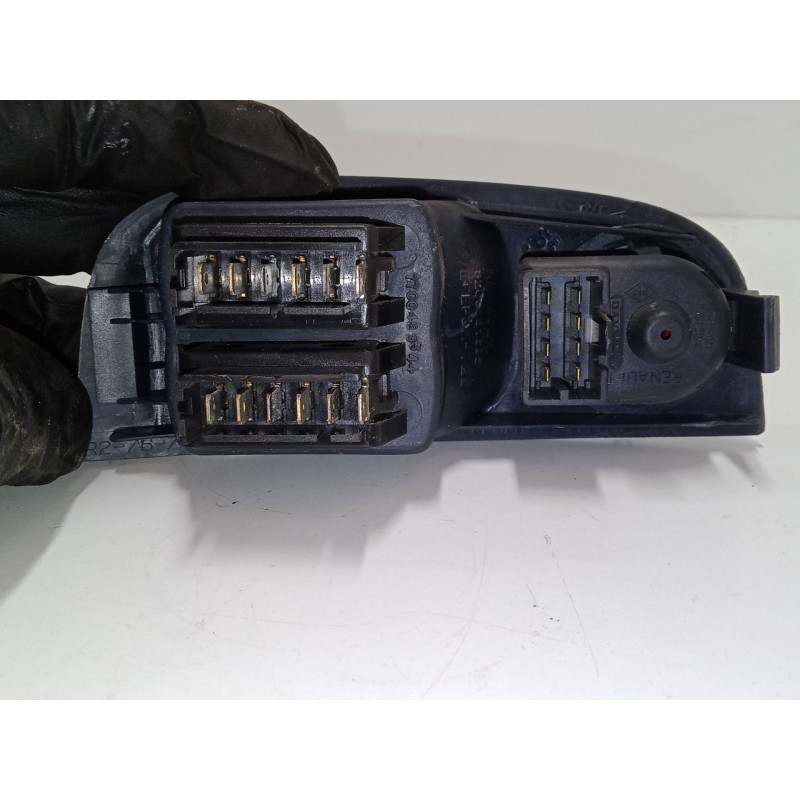 Recambio de mando elevalunas delantero izquierdo para renault megane i classic (la0/1_) 1.4 16v (la0d, la1h, la0w, la10) referen