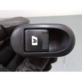 MANDO ELEVALUNAS DELANTERO DERECHO 96401469XT 