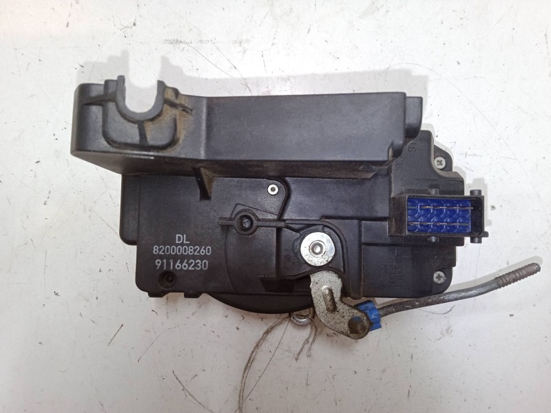 Recambio de cerradura puerta delantera izquierda para opel vivaro a furgoneta (x83) 2.5 dti (f7) referencia OEM IAM 8200008260  