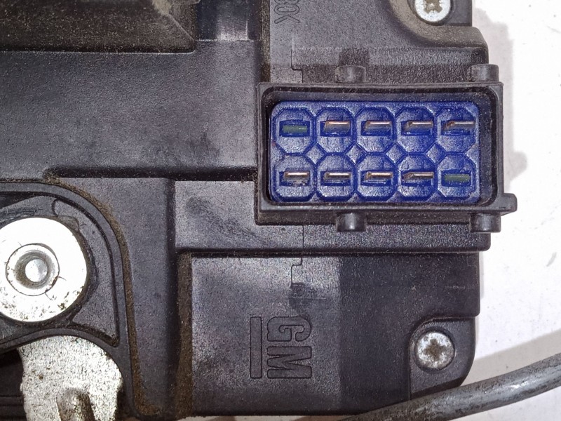 Recambio de cerradura puerta delantera izquierda para opel vivaro a furgoneta (x83) 2.5 dti (f7) referencia OEM IAM 8200008260  