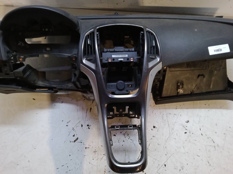 Recambio de salpicadero para opel astra j (p10) 1.7 cdti (68) referencia OEM IAM   