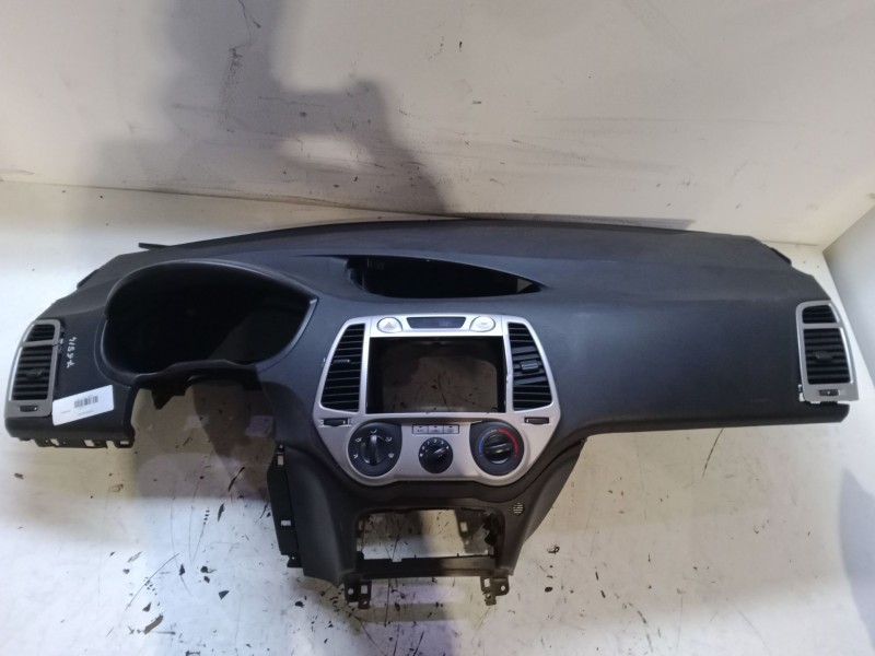 Recambio de salpicadero para hyundai i20 i (pb, pbt) 1.2 referencia OEM IAM   