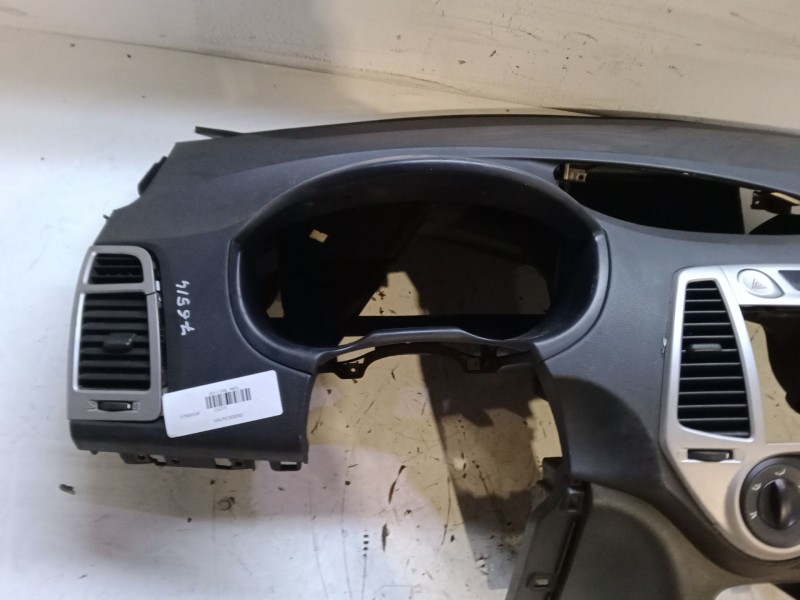 Recambio de salpicadero para hyundai i20 i (pb, pbt) 1.2 referencia OEM IAM   