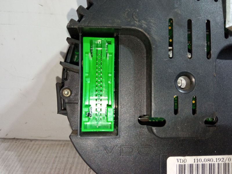 Recambio de cuadro instrumentos para audi a2 (8z0) 1.6 fsi referencia OEM IAM 88311286  