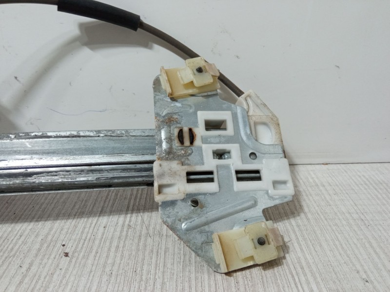 Recambio de elevalunas electrico delantero izquierdo para kia rio ii (jb) 1.4 16v referencia OEM IAM   